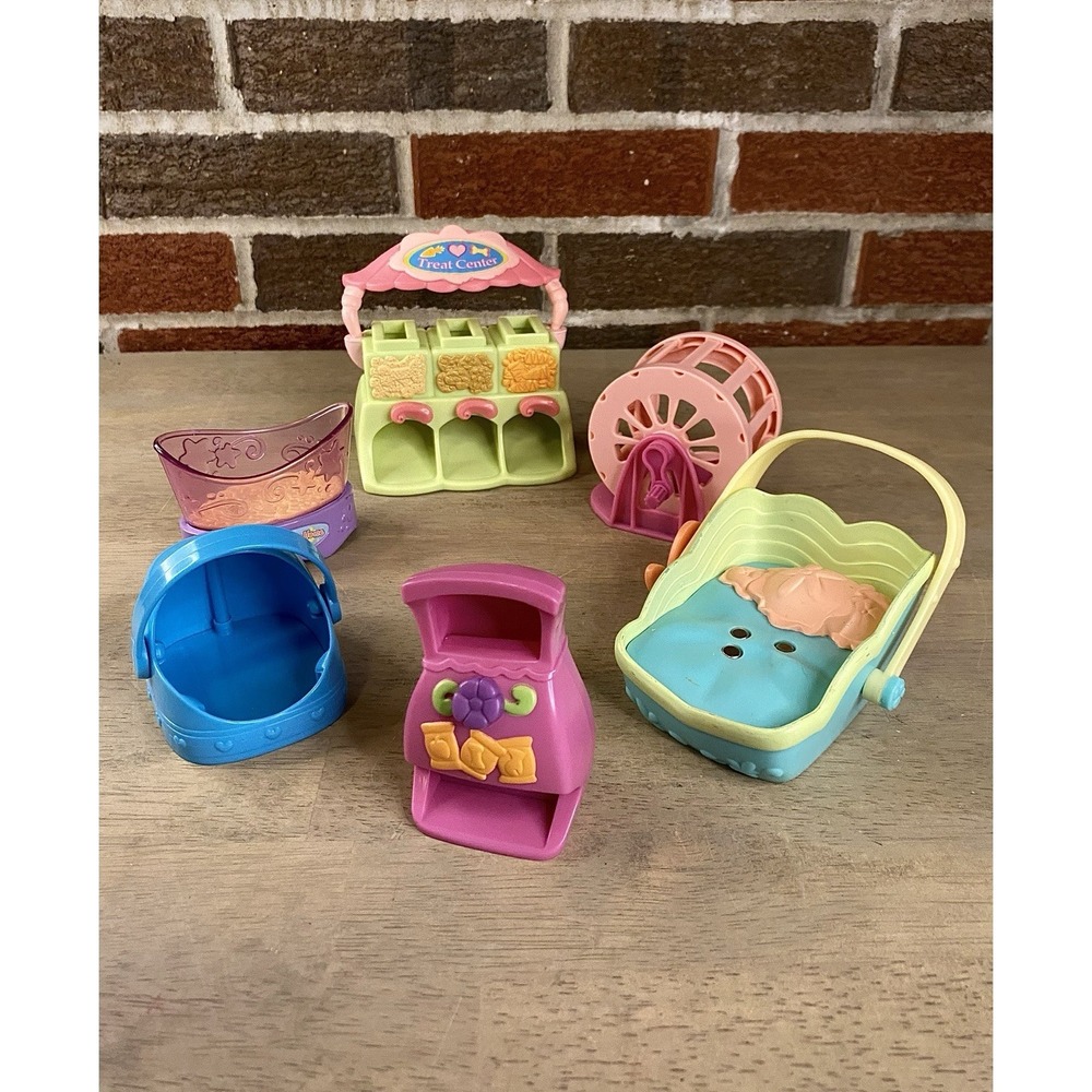Vtg Littlest Pet Shop LPS Treat Dispenser Center & Additional Accessories